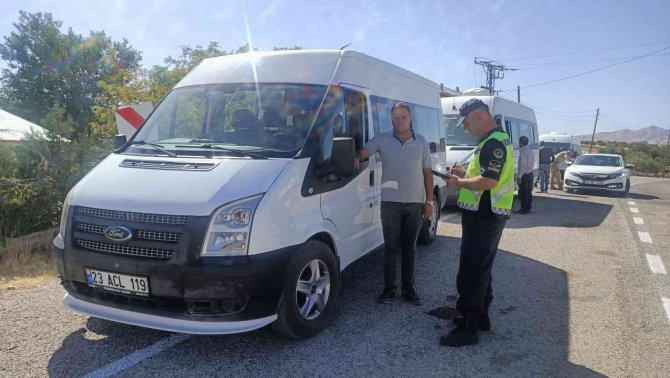 Elazığ’da Jandarmadan Radarlı Ve Dronlu Trafik Denetimi