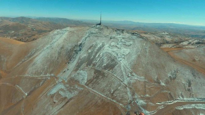 Palandöken’in Beyaza Bürünen Zirvesi Dron İle Görüntülendi