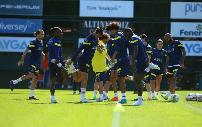Fenerbahçe’de Beşiktaş Hazırlıkları Sürüyor