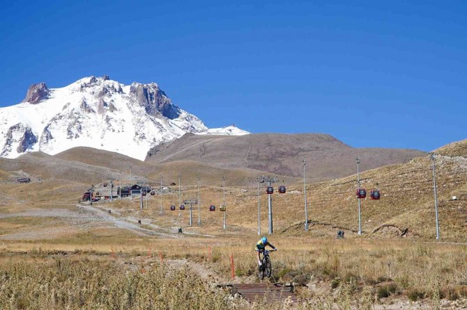 Erciyes’te Uluslararası Dağ Bisikleti Heyecanı Yaşandı