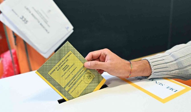 İ̇talya’da Halk, Erken Genel Seçim İçin Sandık Başında