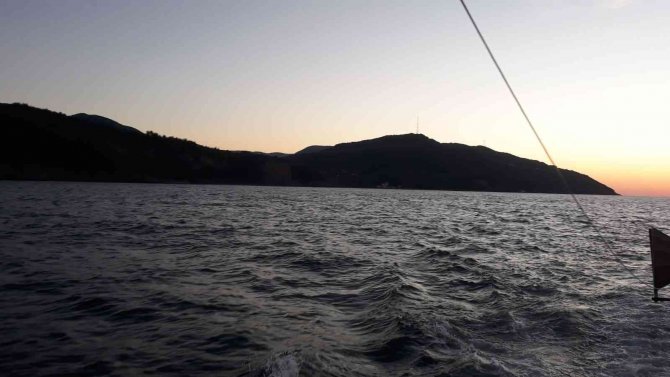 Balık Tutmak İçin Teknesiyle Denize Açılan Balıkçı Kayboldu