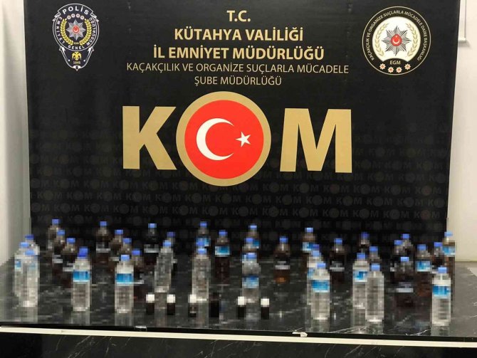 Kütahya’da İş Yerinde Kaçak Alkol Yapıp Satan Şahıs Gözaltına Alındı