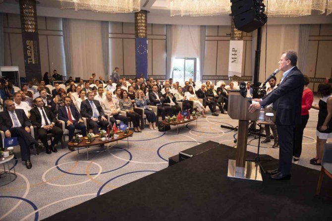 Seçer: "Mersin Geleceğin Yükselen Yıldızı"