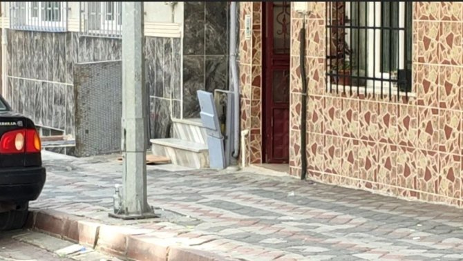 Sultangazi’de Gaz Kaçağı Paniği: Mahalleli Sokağa Döküldü
