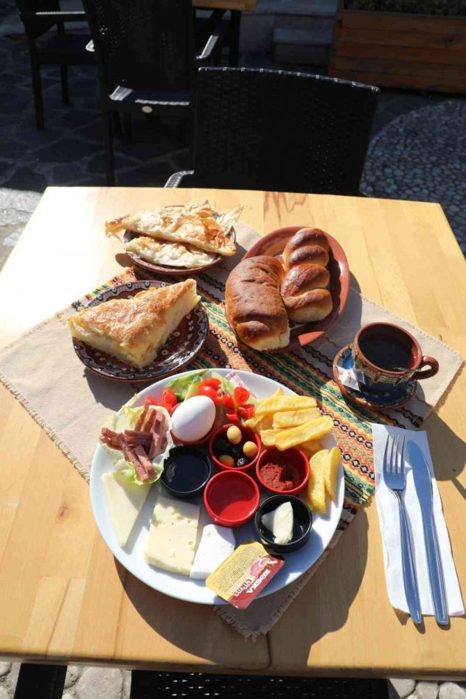 Rumeli Ve Balkan Lezzetleri İ̇zmitlilerle Buluşuyor