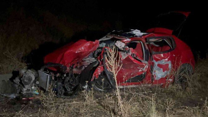 Kars’ta Tırla Otomobil Çarpıştı: 4 Ölü