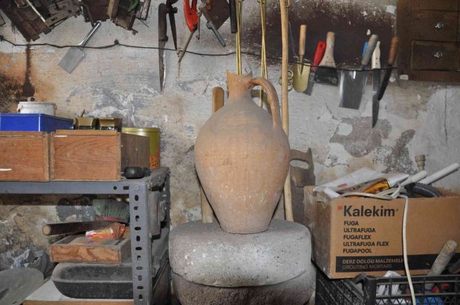 Dışından Bakan Hurda Dükkanı Sanıyor, İçerisi Tarihe Açılıyor