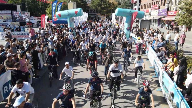 Türkiye Bisiklet Şampiyonası’nın Son Gününde Bu Kez Vatandaşlar Pedal Çevirdi