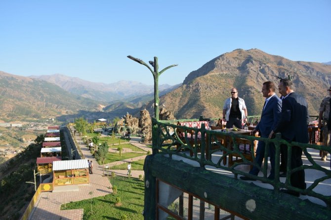 Vali Akbıyık’tan Derecik Ve Şemdinli İlçelerine Ziyaret