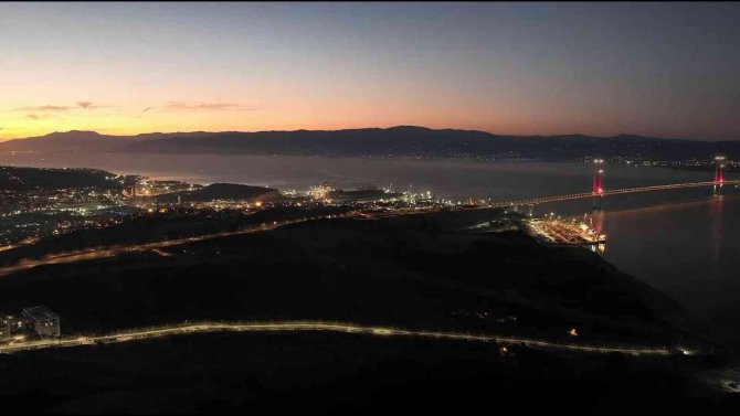 Kocaeli’nin Gündüzü Ayrı Gecesi Ayrı Mest Ediyor