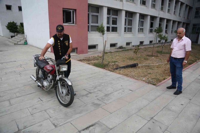 Motosikleti Çalınan Halk Ozanı Şiirle Şikayetçi Oldu Şiirle Teşekkür Etti
