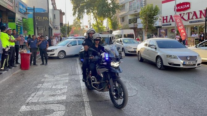Kuyumcuya Sahte Altın Veren Kadın Polisten Kaçamadı