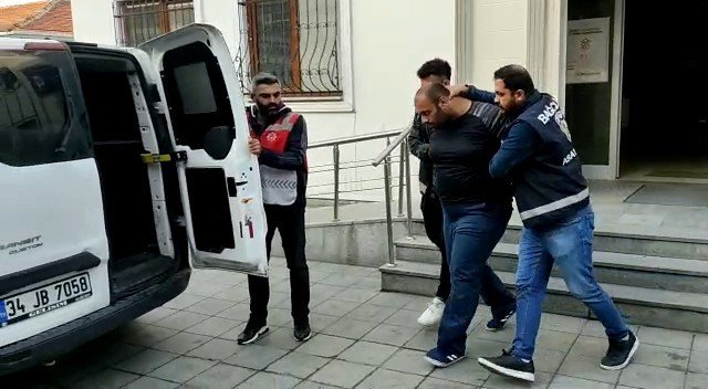 Annesinin Kafasını Kesip Balkondan Atan Şahıs Adliyeye Sevk Edildi