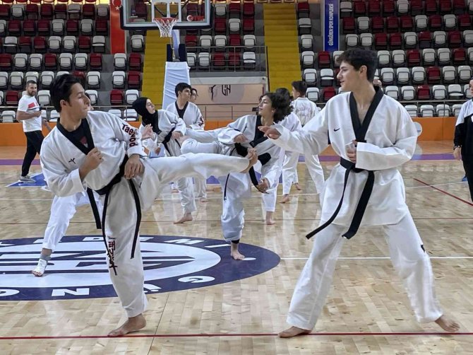 Aytan Spor Kulübü Eylül Ayı Tekvando Kuşak Sınavı Yapıldı