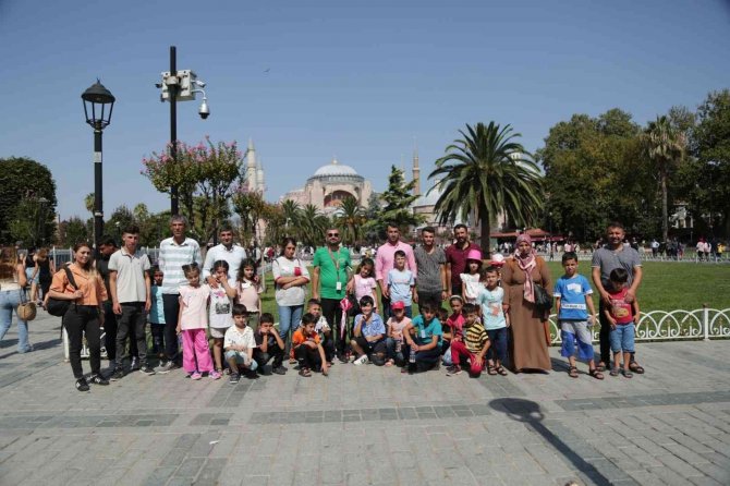 İ̇lk Kez İ̇stanbul’a Gelen Mardinli Çocukların Mutluluğu