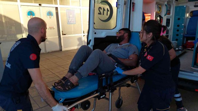 Bıçaklı Saldırıya Uğrayan Şahıs Hastanelik Oldu