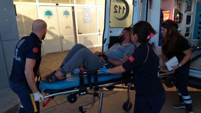 Bıçaklı Saldırıya Uğrayan Şahıs Hastanelik Oldu