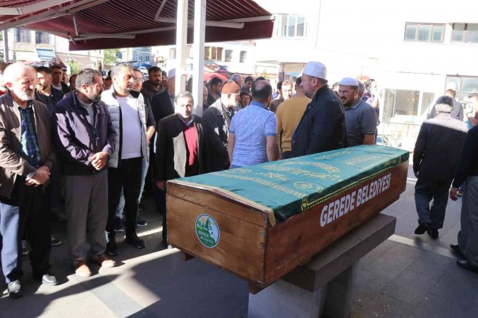 Jelatin Fabrikasında Zehirlenen 3 İşçi Son Yolculuklarına Uğurlandı