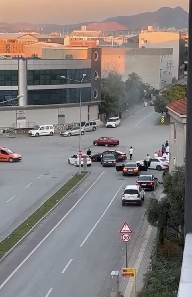 Bursa’da Drift Atan Şehir Magandalarının O Anları Kameralarda