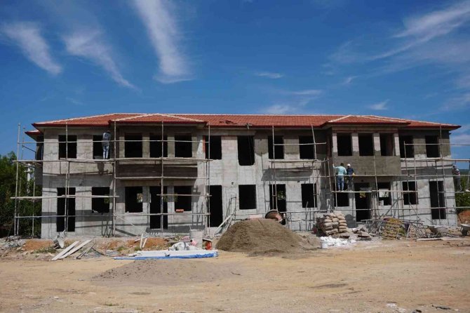 Çivril Yöresel Ürünler Satış Merkezi İnşaatı Tamamlanıyor