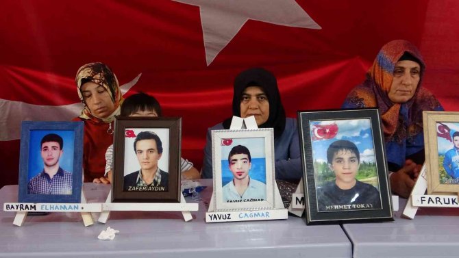Aileler, Evlatlarını Bin 121 Gündür Hdp’den İstiyor
