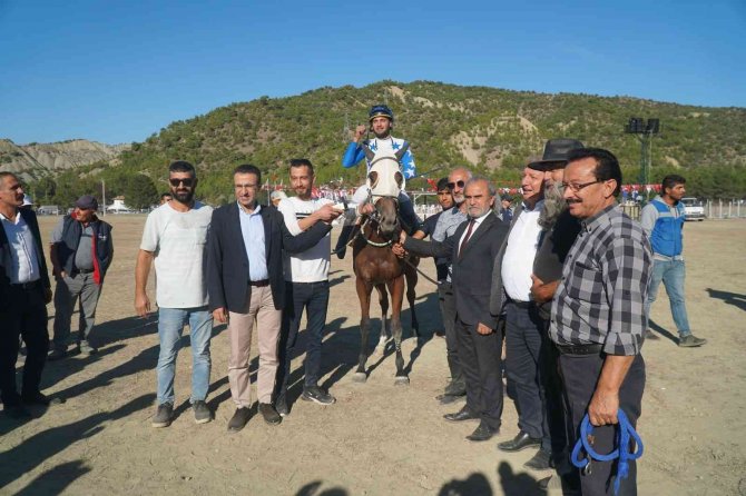 Pırlanta Pirinç Festivali’nde At Yarışları Nefes Kesti