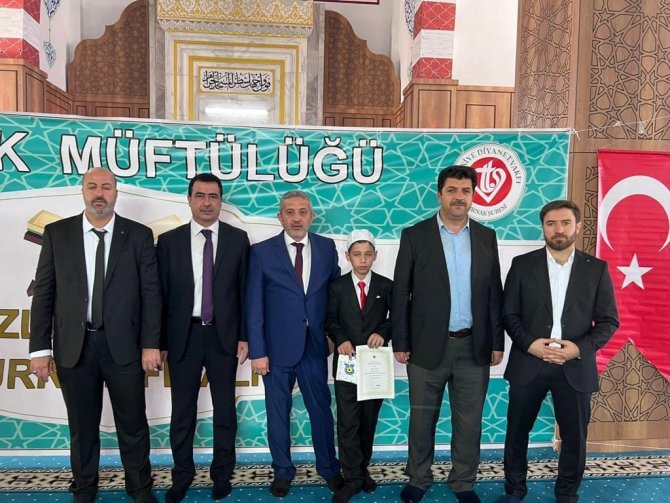 Hafızlık Yarışması Türkiye Üçüncüsü Elazığ’dan