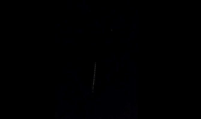 Starlink Uyduları Karakoçan Semalarında Görüntülendi