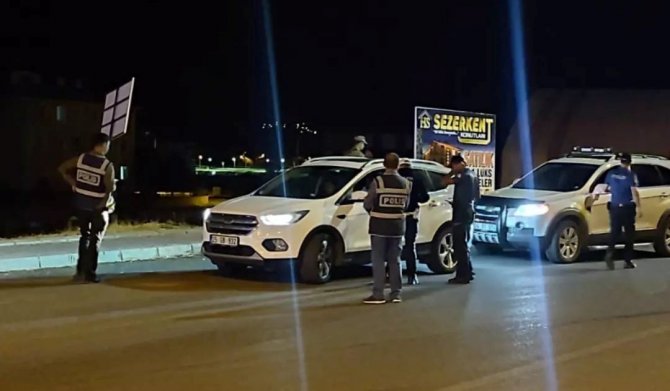 Erzincan’da 12 Araç Sürücüsüne 17 Bin 517 Lira Ceza Kesildi