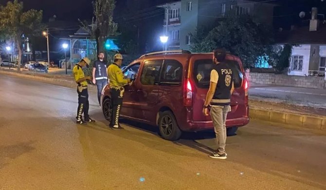 Erzincan’da 12 Araç Sürücüsüne 17 Bin 517 Lira Ceza Kesildi