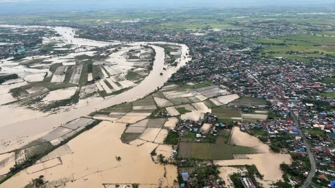Filipinleri Vuran Noru Tayfunu’nda 5 Kurtarma Görevlisi Öldü