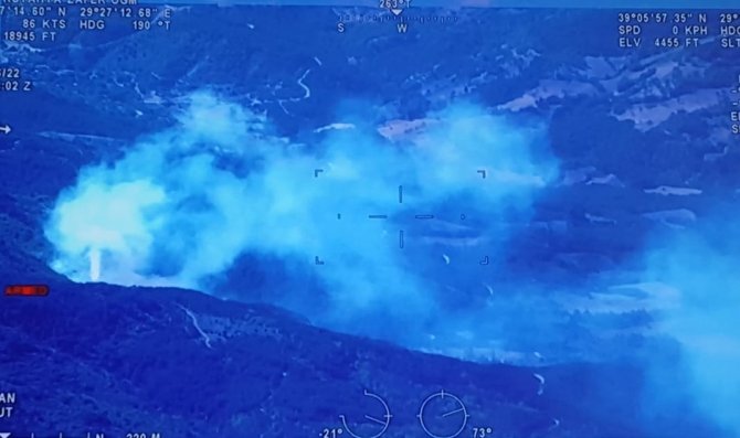 Gediz’deki Orman Yangını Büyümeden Söndürüldü