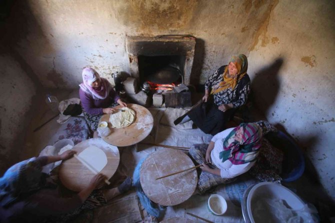 Kasaba Atölyesi’nde Kadınlar Hem Üretiyor Hem De Aile Bütçelerine Destek Oluyor