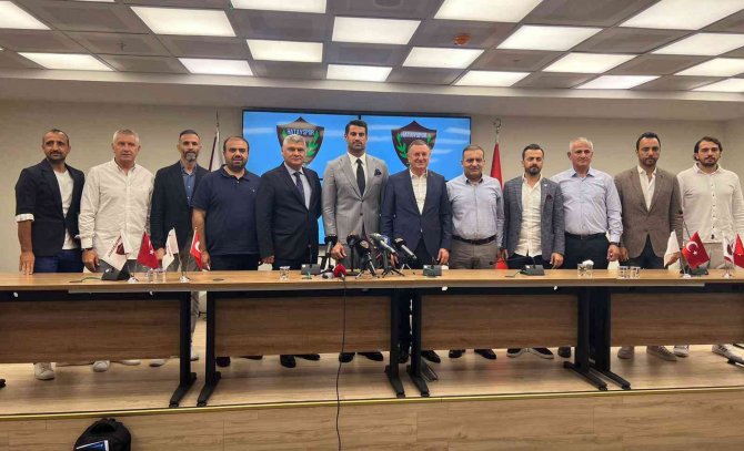 Volkan Demirel: "İ̇lk 6 Haftayı Herkes Kafasından Silsin"