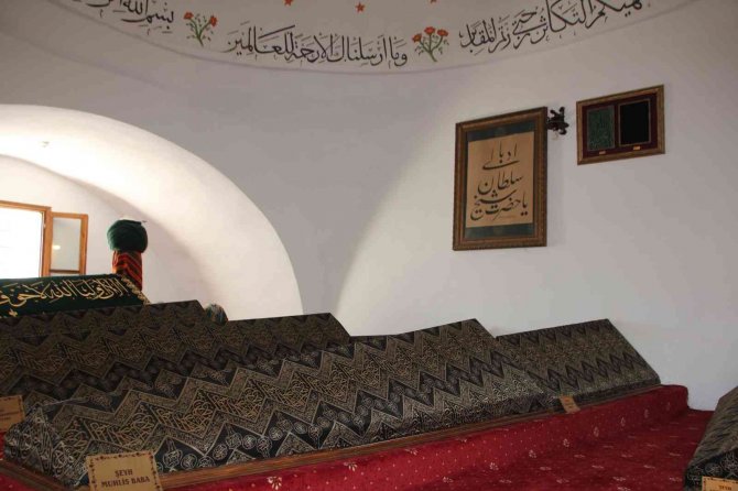 Kâbe’nin İç Ve Dış Örtüsünden Bir Kısmı Şeyh Edebali Türbesi’nde Sergilenecek