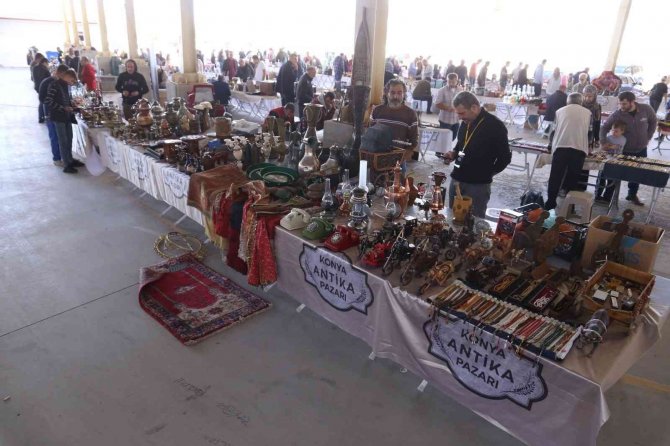 Karaman’da Antika Pazarı Kuruldu