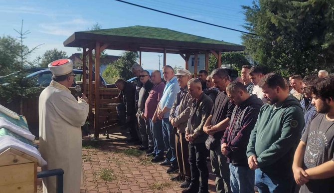 Ilgaz Dağı’na Tırmanırken Hayatını Kaybeden Öğretmen Son Yolculuğuna Uğurlandı