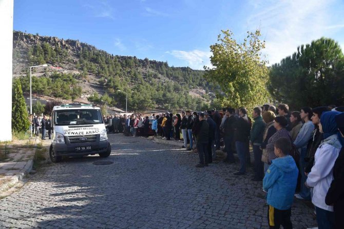 Kazada Ölen Hemşireye En Acı Veda
