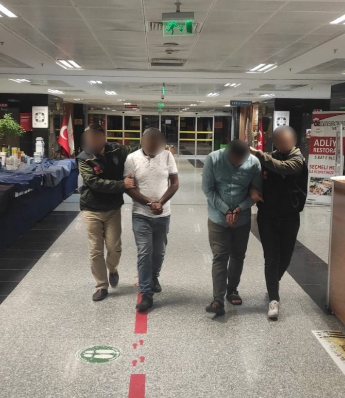 Kaçak Göçmenlere Aracılık Eden 3 Şüpheli Tutuklandı