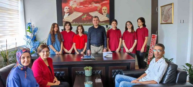 Kumlucalı Lise Öğrencileri İ̇talya Yolcusu