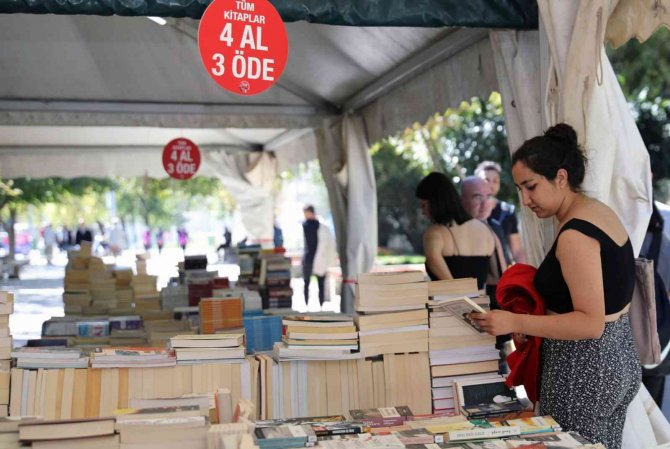 Menteşe Belediyesi Kitap Fuarı Açıldı