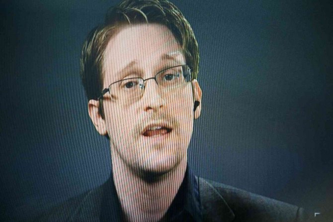 Rusya’dan Abd’nin İstihbarat Bilgilerini Sızdıran Edward Snowden’a Vatandaşlık