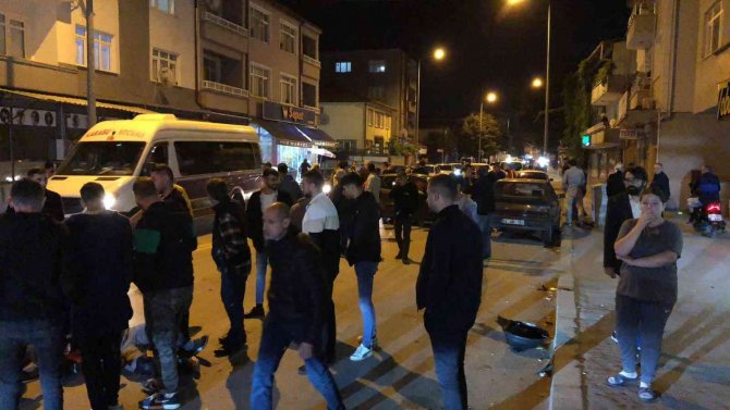 Otomobil İle Motosiklet Çarpıştı: 2 Yaralı