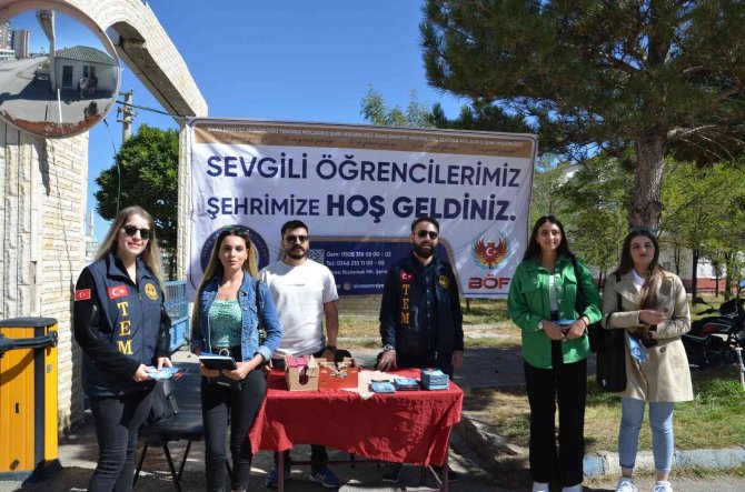 Üniversite Öğrencileri Teröre Karşı Bilgilendirildi