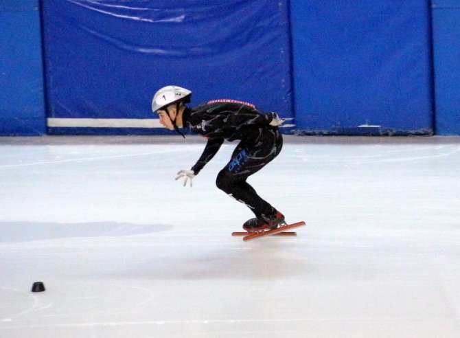 Short Track Federasyon Kupası Yarışları Nefesleri Kesti