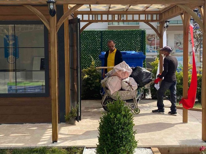 Geri Dönüşüme Örnek “Sıfır Atık Bahçe”