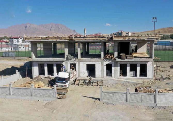 Van Büyükşehir Belediyesi Van’a 4 Yeni Gençlik Merkezi Kazandırıyor