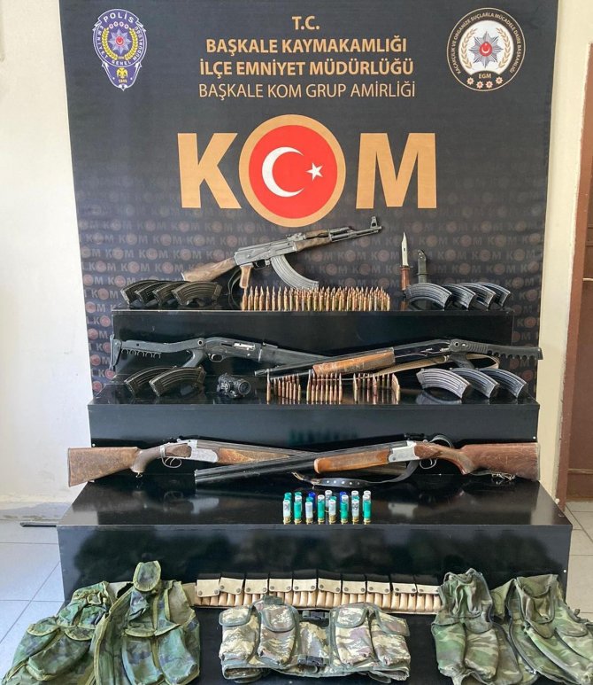 Van’da Çok Sayıda Gümrük Kaçağı Malzeme Ele Geçirildi