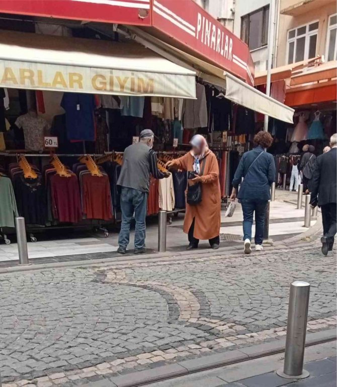 Koltuk Değneği İle Girdi, Yürüyerek Çıktı